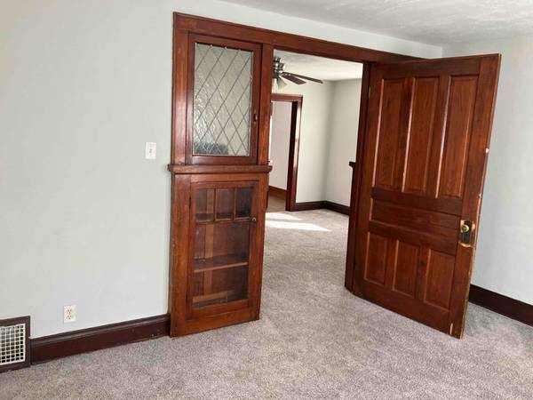 $1700.00 / 3br - 976ft2 - 3 BR 1 bath APARTMENT unit Section 8 considered63774369626881122