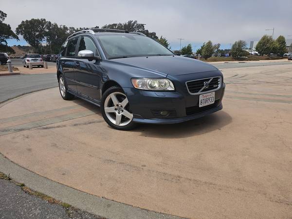 {Financing Available} - 2010 Volvo V50 T5 R - $3,999 (hercules, pinole, san pablo, el sob)63470229707523123