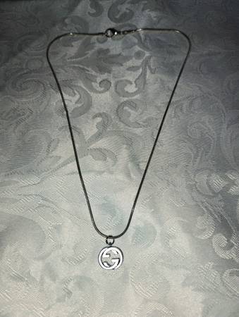 Silver Interlocking Gucci Necklace 1
