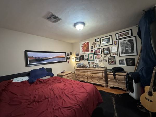 2 Rooms available in 3 Bed 1 Bath apartment ($1100 and $950) 1