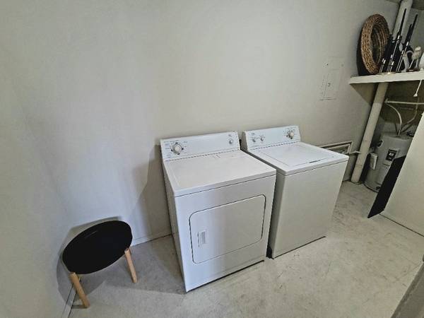 In-Unit Laundry, Carpeting, Double Sinks-SAVE $500 ON MOVE IN COST!! 1