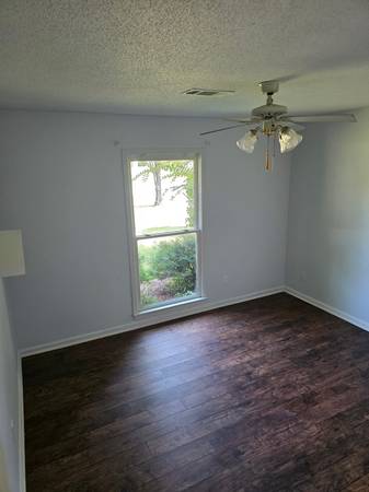 $2200.00 / 3br - GORGEOUS FAMILY HOME!63763870173953123