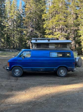 Dodge Ram 350 v8 camper sprinter van - $12,800 (Lafayette)63613152239491122