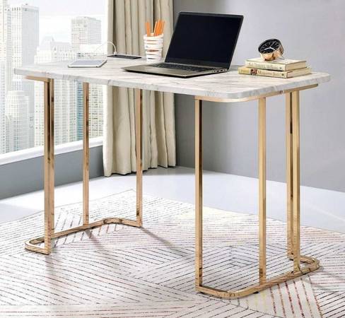Delphine USB marble desk 1