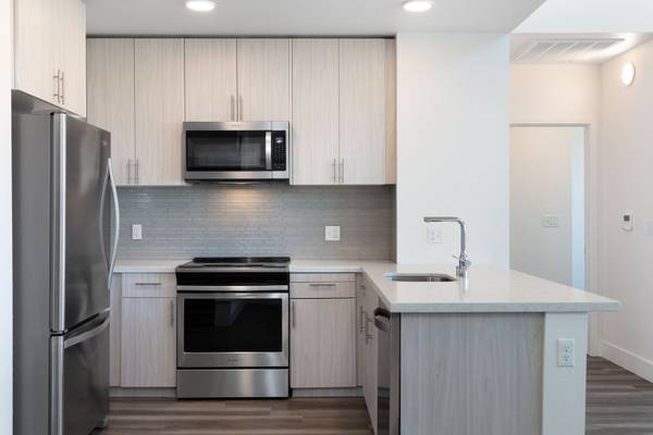 $3,309 / 1br - 812ft2 - $1,500 off 1st Month! Sunsweet: Weight Room for Health Enthusiasts. (morgan hill)63668061126915123