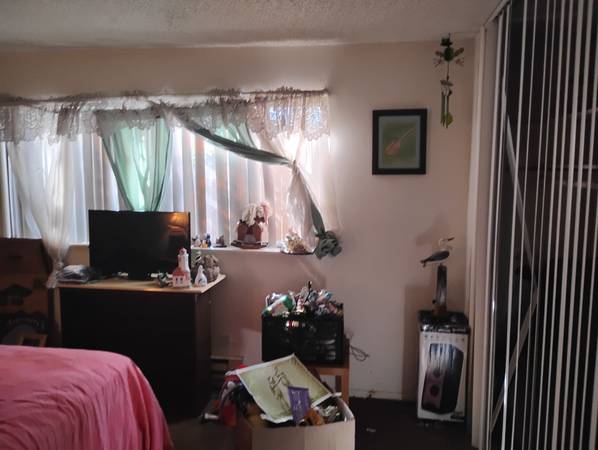 $880 / 1br - Looking for a room mate to help with the rent (Vancouver Washington)63831465028865120