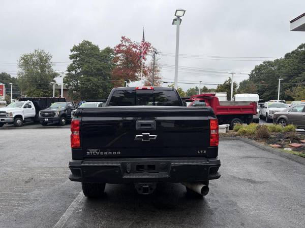 2017 Chevrolet Silverado 2500HD - Photo 7
