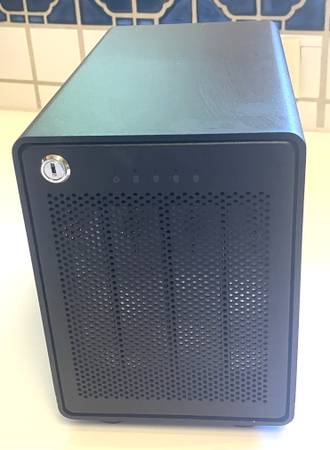 OWC ThunderBay 4 RAID with 4 Seagate Exos Enterprise 4TB hard drives 1