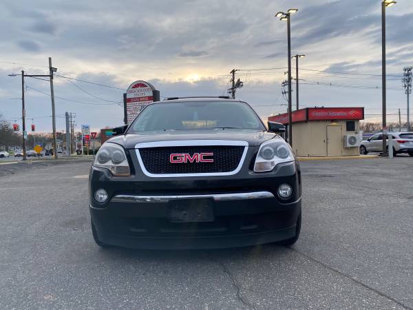 2011 GMC Acadia SLT AWD  low miles 114k - $5,400 (Chicopee)63615767658371121
