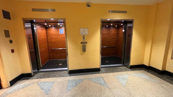 $1,225 Efficiency studios price ranging between $1,225.00 to $1,550.00 (tenderloin)63682851390337124