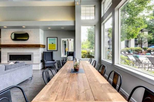 $2,399 / 2br - 824ft2 - Lush, Garden-Style Landscaping - Peaceful, Green Surroundings (Bothell)63850754779137121