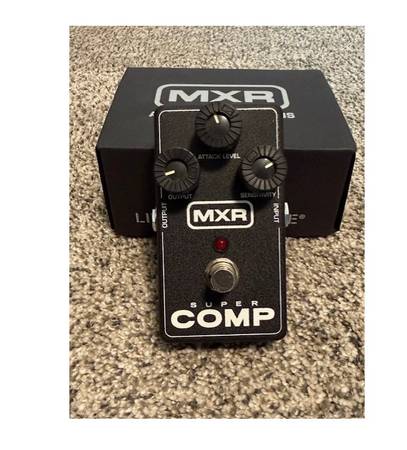 DUNLOP MXR M132 SUPER COMP PEDAL 1