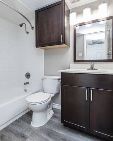 $999 / 1br - 528ft2 - Hermoso, moderno, reformado.. ¡Uno de un dormitorio! Dallas, Texas !! (6603 E Lovers Ln, Dallas, TX)63846411292547123