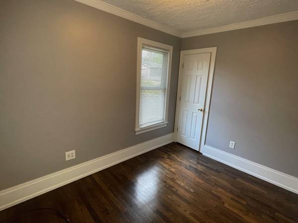 $995 / 2br - 778ft2 - Charming ranch minutes from downtown Royal Oak. (Royal Oak)63926725209090123