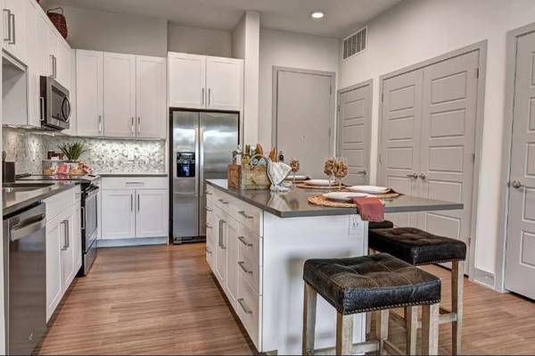 $2,525 / 2br - A New Luxury Apt in West Plano**Washer/Dryer Inc** (Plano/Frisco)63936221279362120