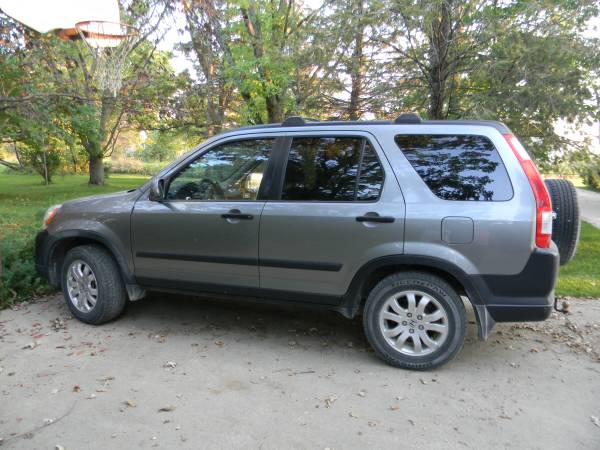 two drivers side doors for a 2005 Honda CR-V 1