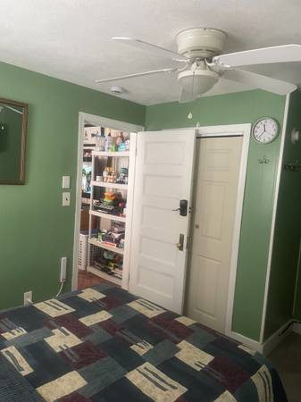 $750 / 1br - Habitación en alquiler completamente amueblada (Revere)63655366422147123
