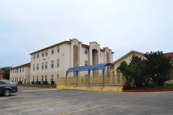 $995.00 / 1br - Villa Dorada Apartments63662019229697123