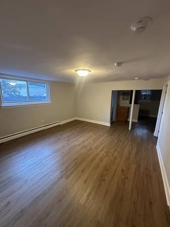 $3,525 / 3br - Brighton 3 Bed/1 Bath | Chiswick Rd (Brighton)64295205022850120