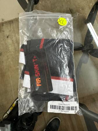 Funda protectora Fir-Skin para brazo / Motocross - $10 (Kirkland)63471323959297124