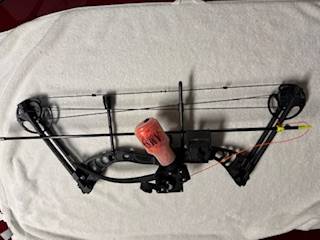 Compound bow fishing package 1