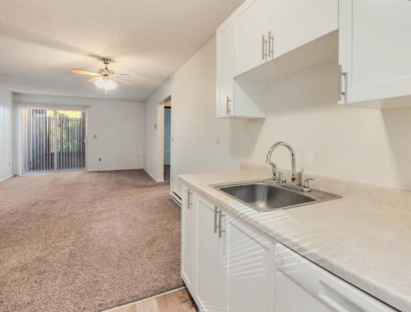 $1,050 CALL & TOUR - Perfect Location + High-Speed Internet + Quiet Std (Portland)63956354206722124