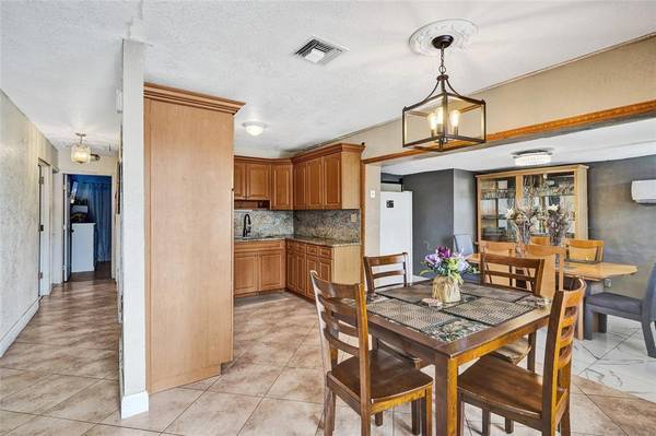$360,000 / 3br - 1190ft2 - Three Bedroom House in Pompano Beach (Pompano Beach)64001845243139124