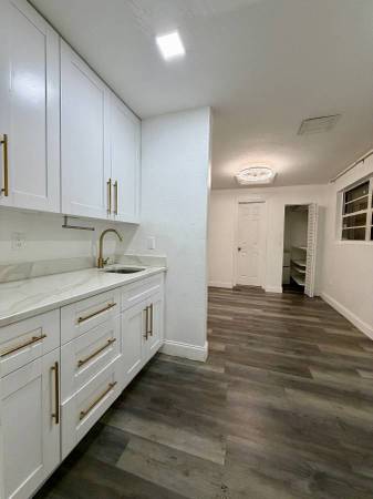 Studio / Efficiency unit by owner ready for move-in 1