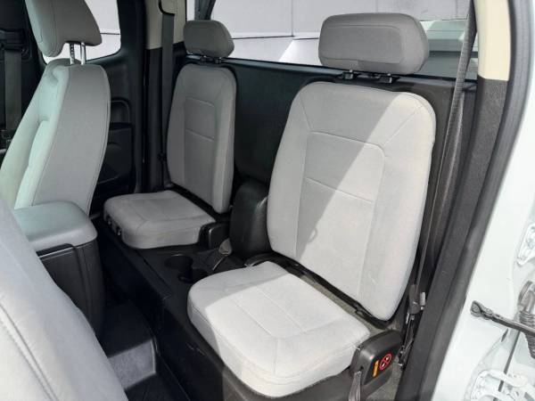 2018 GMC Canyon Extended Cab - Photo 15