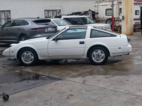 Nissan 300zx turbo - $5,000 (Los Ángeles)63618245553537123