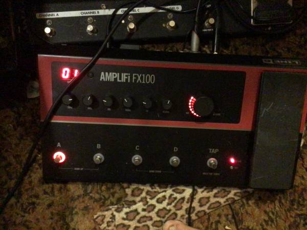 LINE 6 AMPLIFI FX100 1
