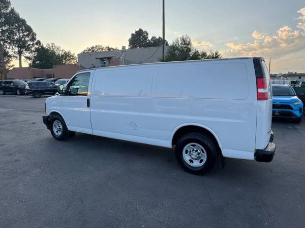 2017 Chevrolet Express 3500 Cargo Chevy Extended Van 3D Van - $18,900 (King Auto)63619737966851123