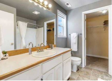 $560 Private bedroom with ensuite bath (New Rochelle)63689880858881122