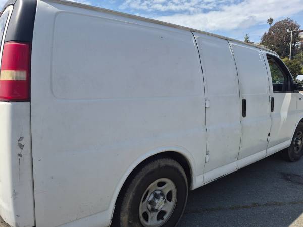 2003 Chevrolet express - Photo 4