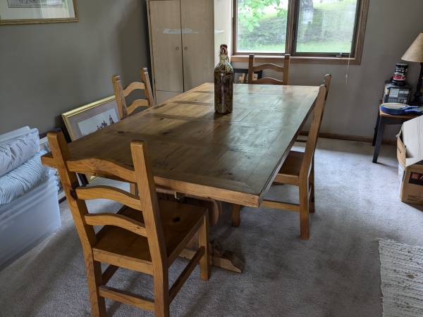 Rustic Pine Table 1