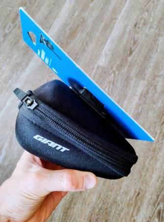 ***(NEW)*** Saddle Bag by "GIANT" 1