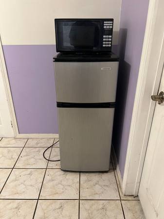 $650 1BR room for rent. For more please contact me. (Brooklyn)63945498238338122