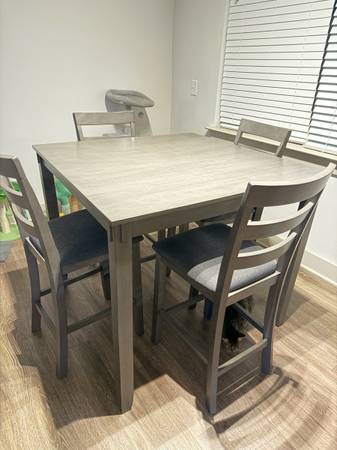 Kitchen table set 1