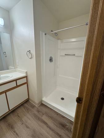 $2,200 / 3br - 1194ft2 - Stunning 3bed 2bath w/Vaulted Ceilings 3rd floor at Allen Street APT ! (Kelso)63831252014465124