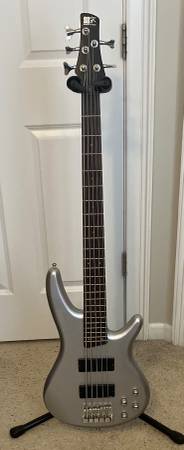 Ibanez SR305DX 5 String Bass Guitar 1