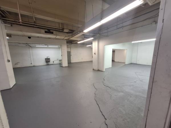 $2,000 / 2400ft2 - Work Space first floor! (west town)63960011911555122