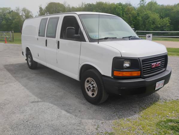 2016 GMC Savana 3500 Van - Photo 7