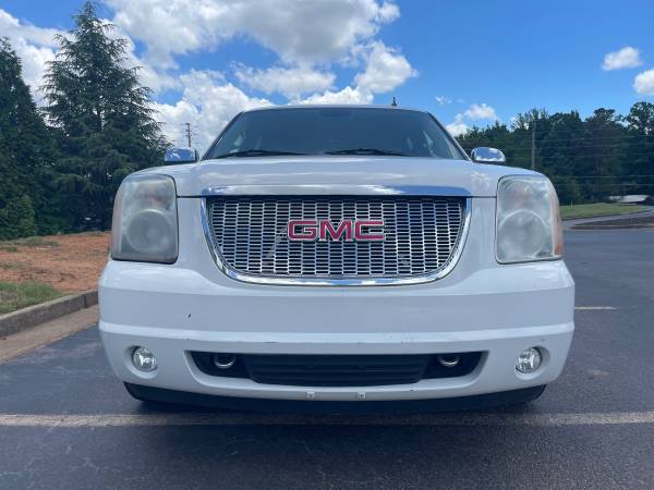 2011 GMC Yukon XL SLT AWD - $5,995 (NORTH ATLANTA)63620736949505123