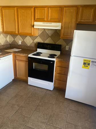 $975 / 2br - 900ft2 - Town House with Refrigerated Air (Las Cruces)64047886677891121