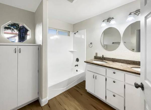 $2,590 / 3br - 1462ft2 - KITCHEN REMODEL UNIT, PRIVATE IN-GROUND POOL, AND PET FRIENDLY! (Sacramento)64044023671810124