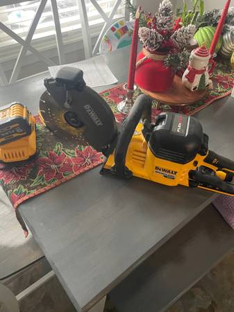 Dewalt demo saw cordless 1