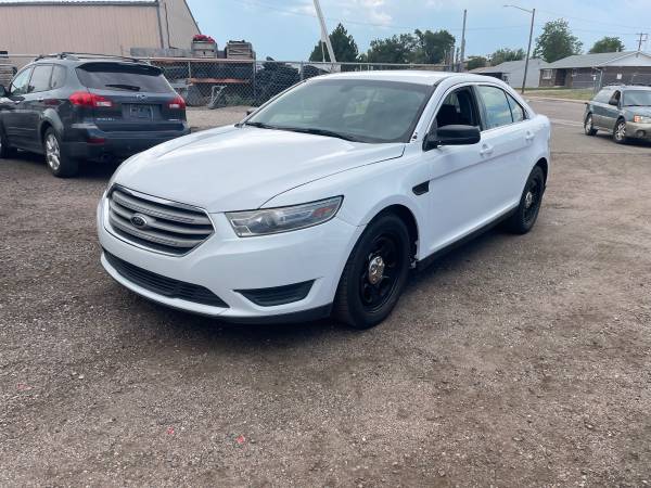 Ford Taurus 1