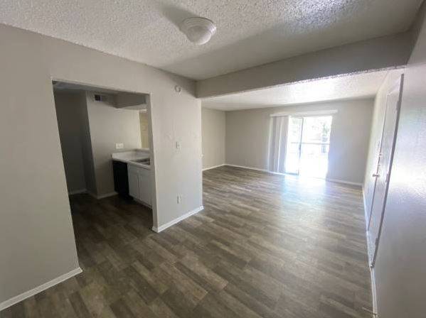$900 / 2br - Avalon Palms and Serana Park Apartments Homes (Austin)63176784722817122