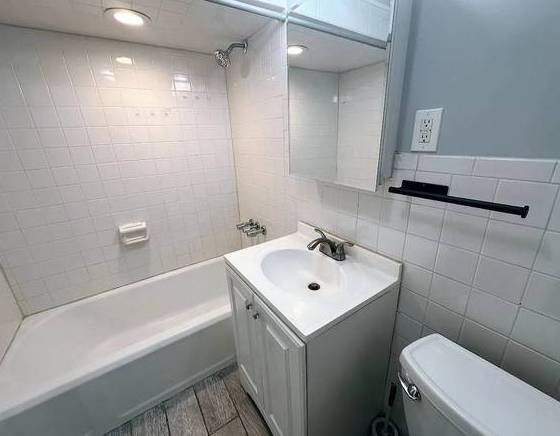 $919 / 1br - Comfortable 1BR Unit with Balcony & Patio Space (san anselmo)63888989780099123