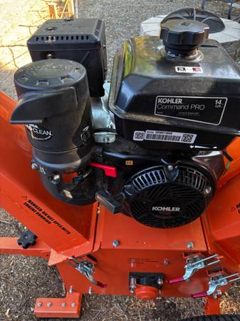 Power-King Commercial Chipper - $2,000 (East Wenatchee)63441567364483124